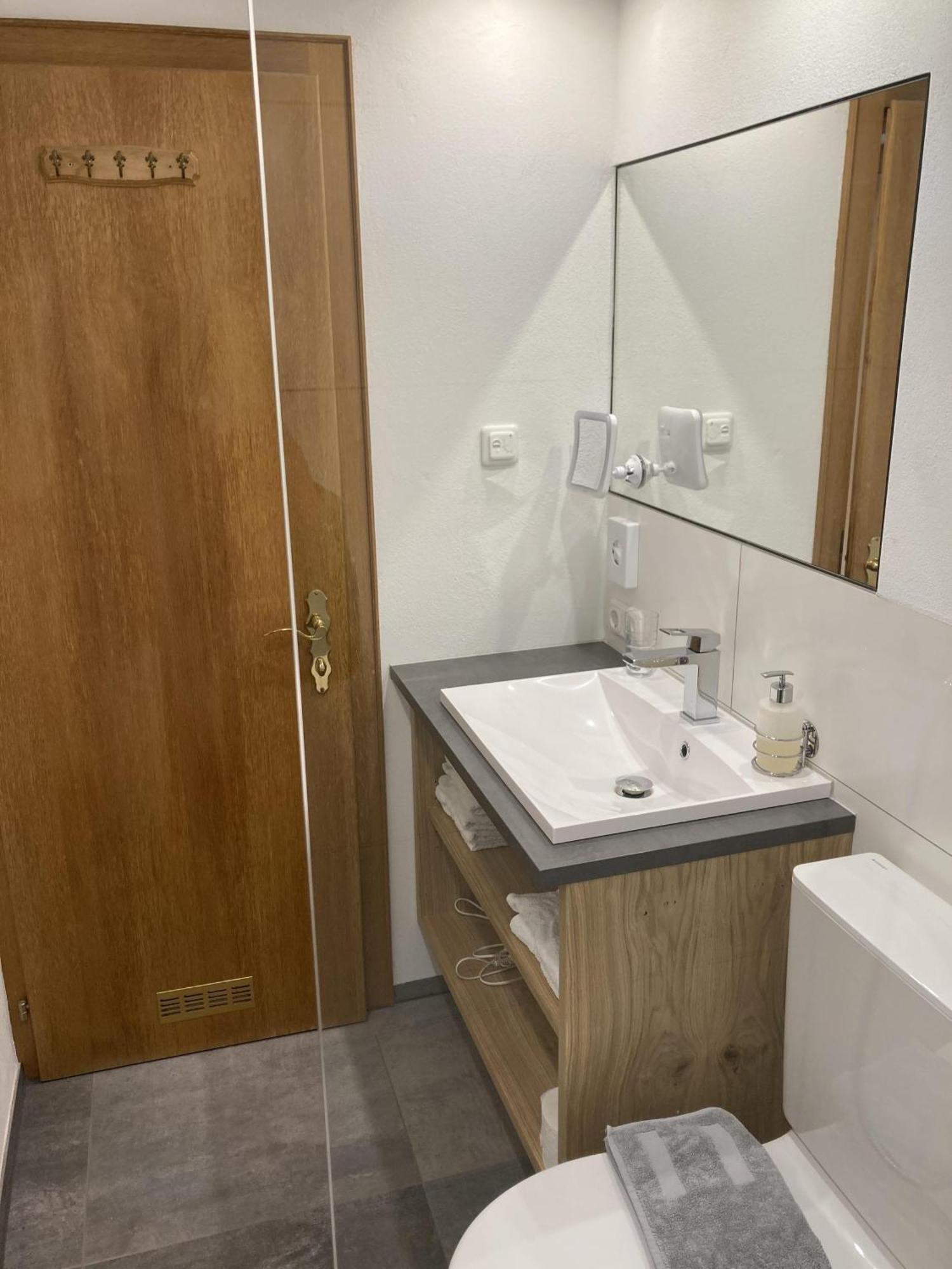 Zani Helga Bed & Breakfast Bartholomaeberg Ngoại thất bức ảnh